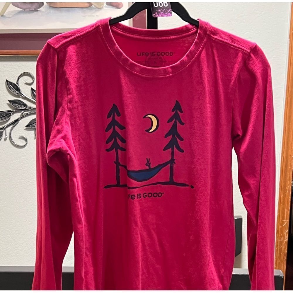 Life is Good Women’s Small Red Long Sleeve Shirt Peace Sign #066